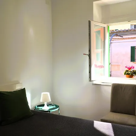 Via Santa Elisabetta 2a * פרוג'ה